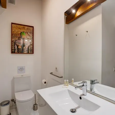Amazing Tailor Made Penthouse With A View * Лиссабон